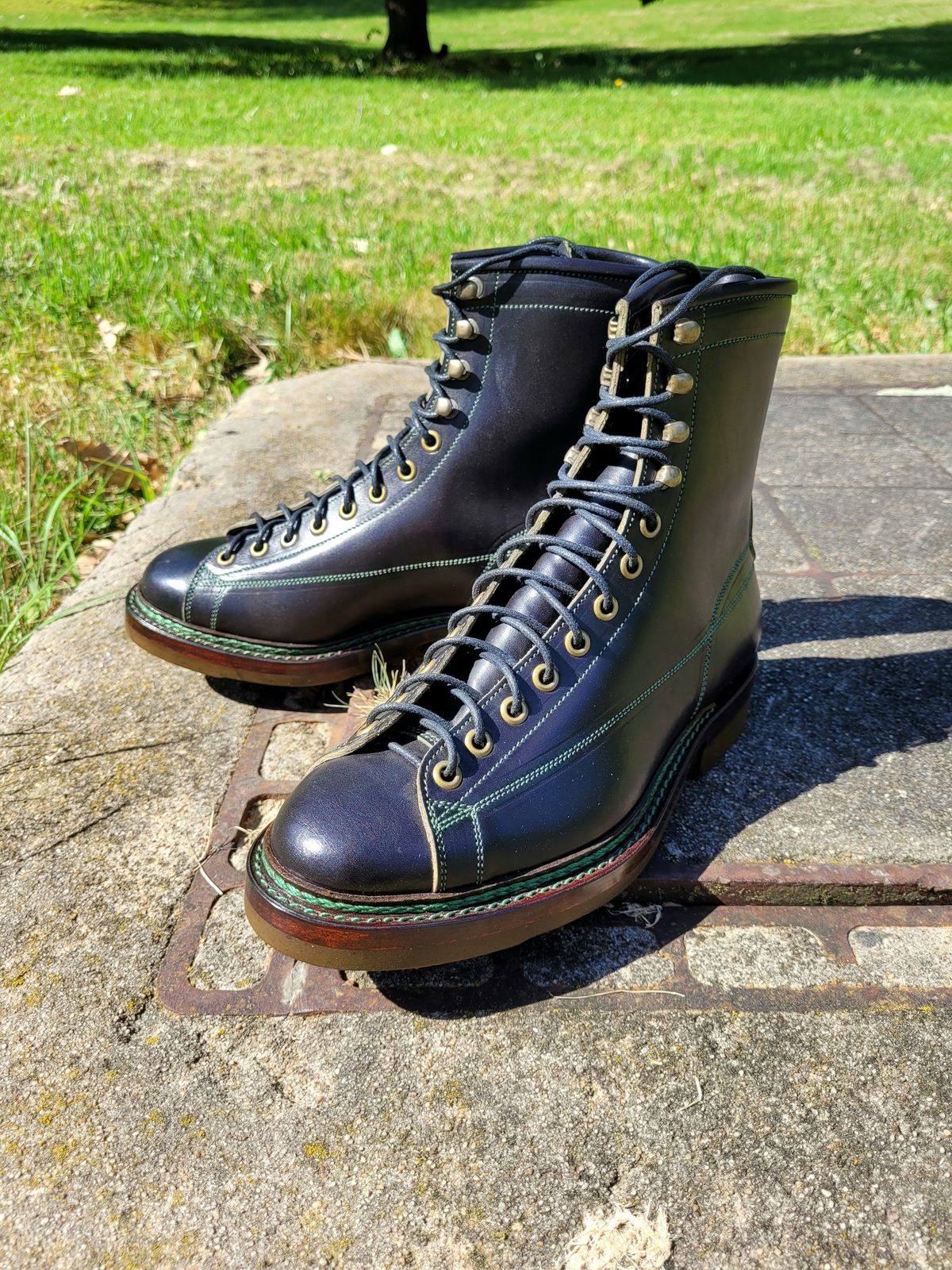 Photo by ericawjc on October 1, 2023 of the Onderhoud LCV02 Monkey Boot in Badalassi Carlo Oliva Minerva Overdyed Black.