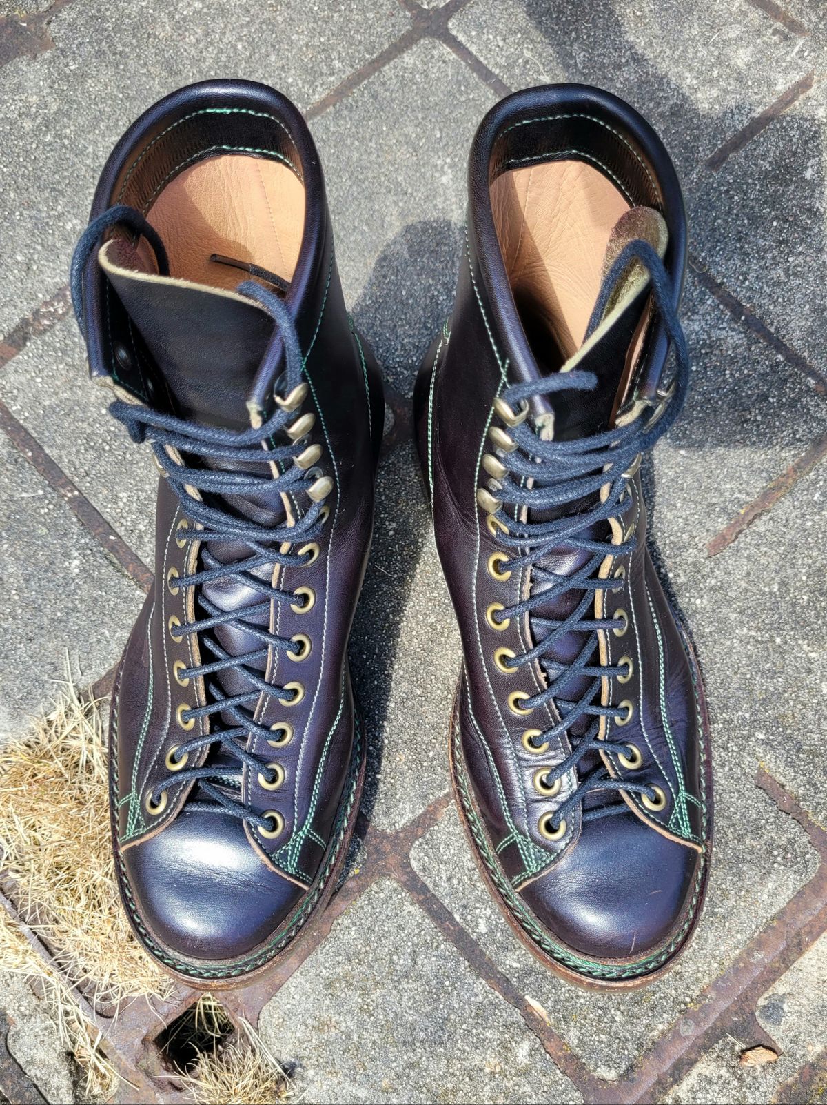 Photo by ericawjc on November 5, 2023 of the Onderhoud LCV02 Monkey Boot in Badalassi Carlo Oliva Minerva Overdyed Black.