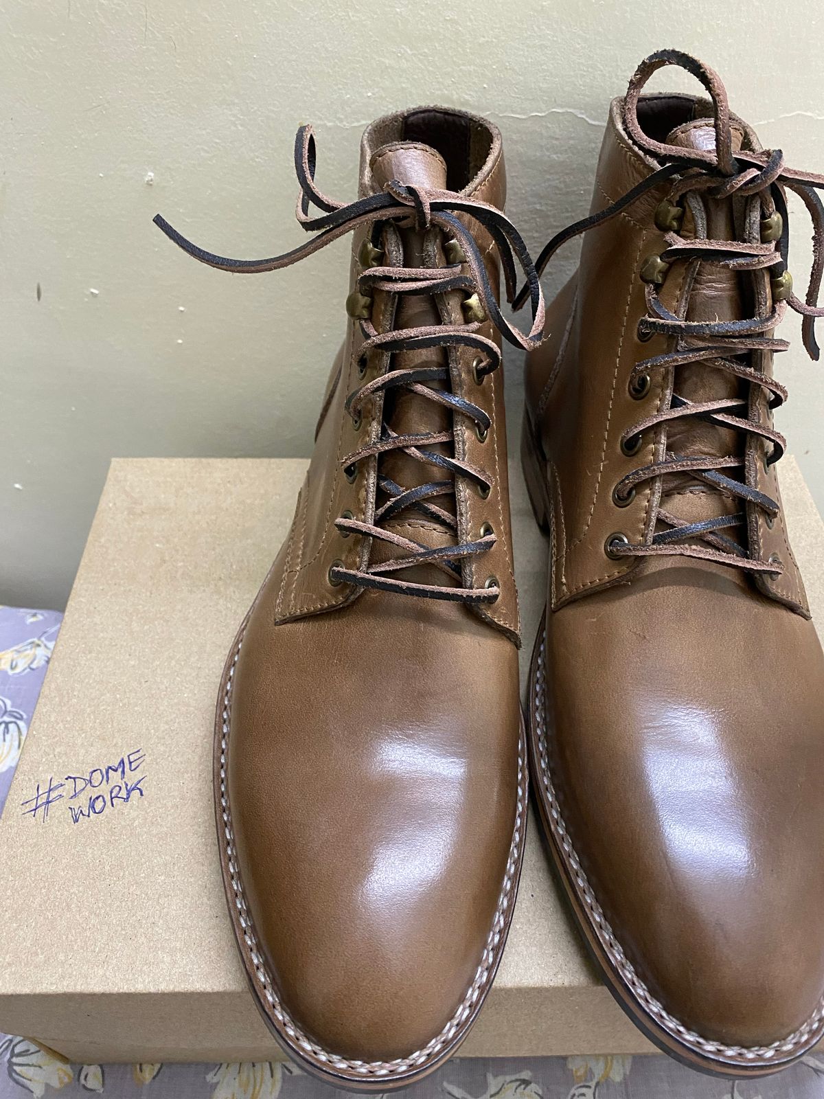 Photo by iPradeep on October 5, 2022 of the Blkbrd Shoemaker Rudiger Service Boot in Horween Natural Chromexcel.