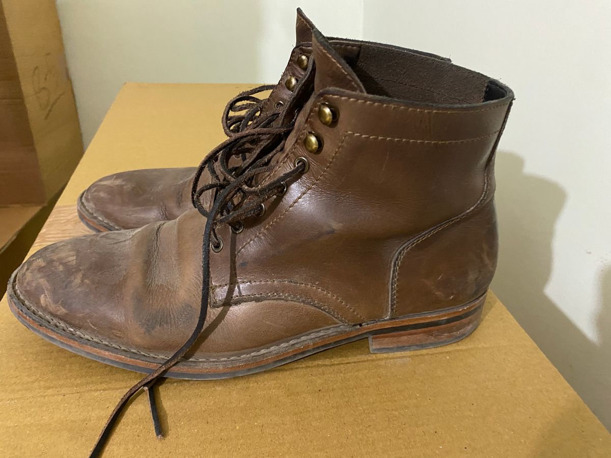 Photo by iPradeep on November 5, 2022 of the Blkbrd Shoemaker Rudiger Service Boot in Horween Natural Chromexcel.