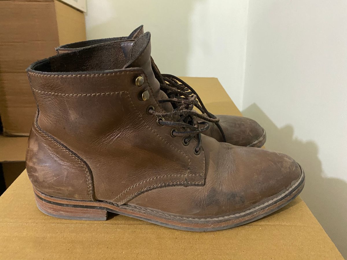Photo by iPradeep on November 5, 2022 of the Blkbrd Shoemaker Rudiger Service Boot in Horween Natural Chromexcel.