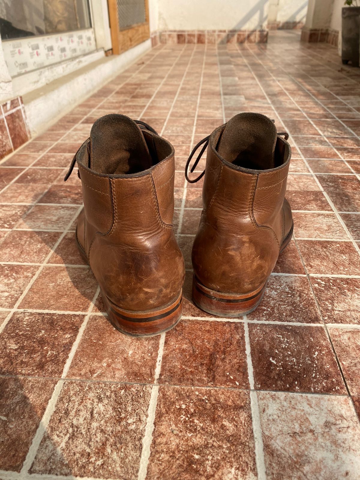 Photo by iPradeep on December 4, 2022 of the Blkbrd Shoemaker Rudiger Service Boot in Horween Natural Chromexcel.