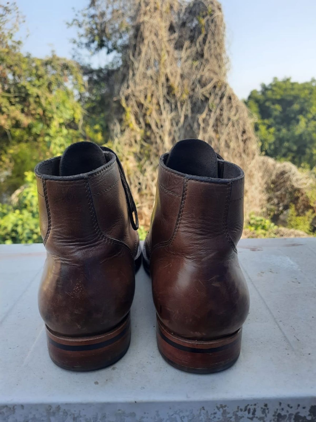 Photo by iPradeep on February 6, 2023 of the Blkbrd Shoemaker Rudiger Service Boot in Horween Natural Chromexcel.