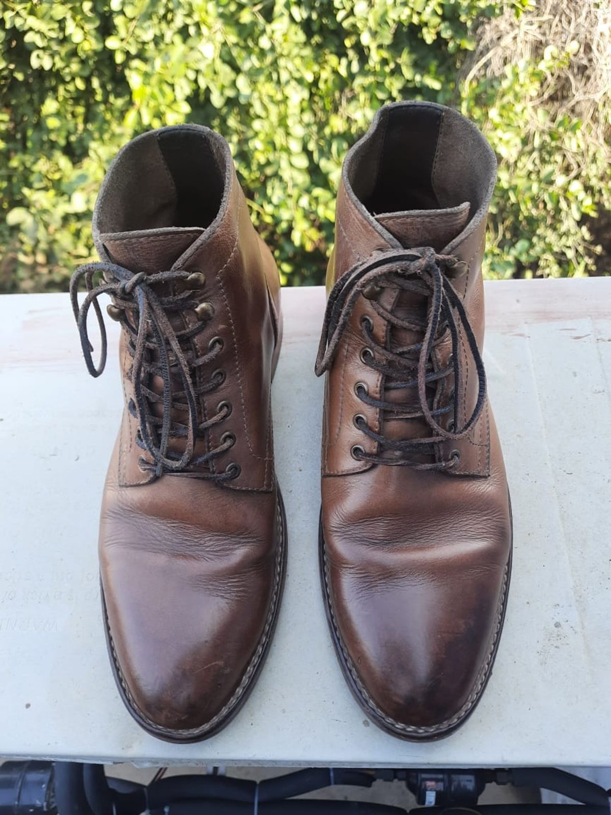 Photo by iPradeep on February 6, 2023 of the Blkbrd Shoemaker Rudiger Service Boot in Horween Natural Chromexcel.