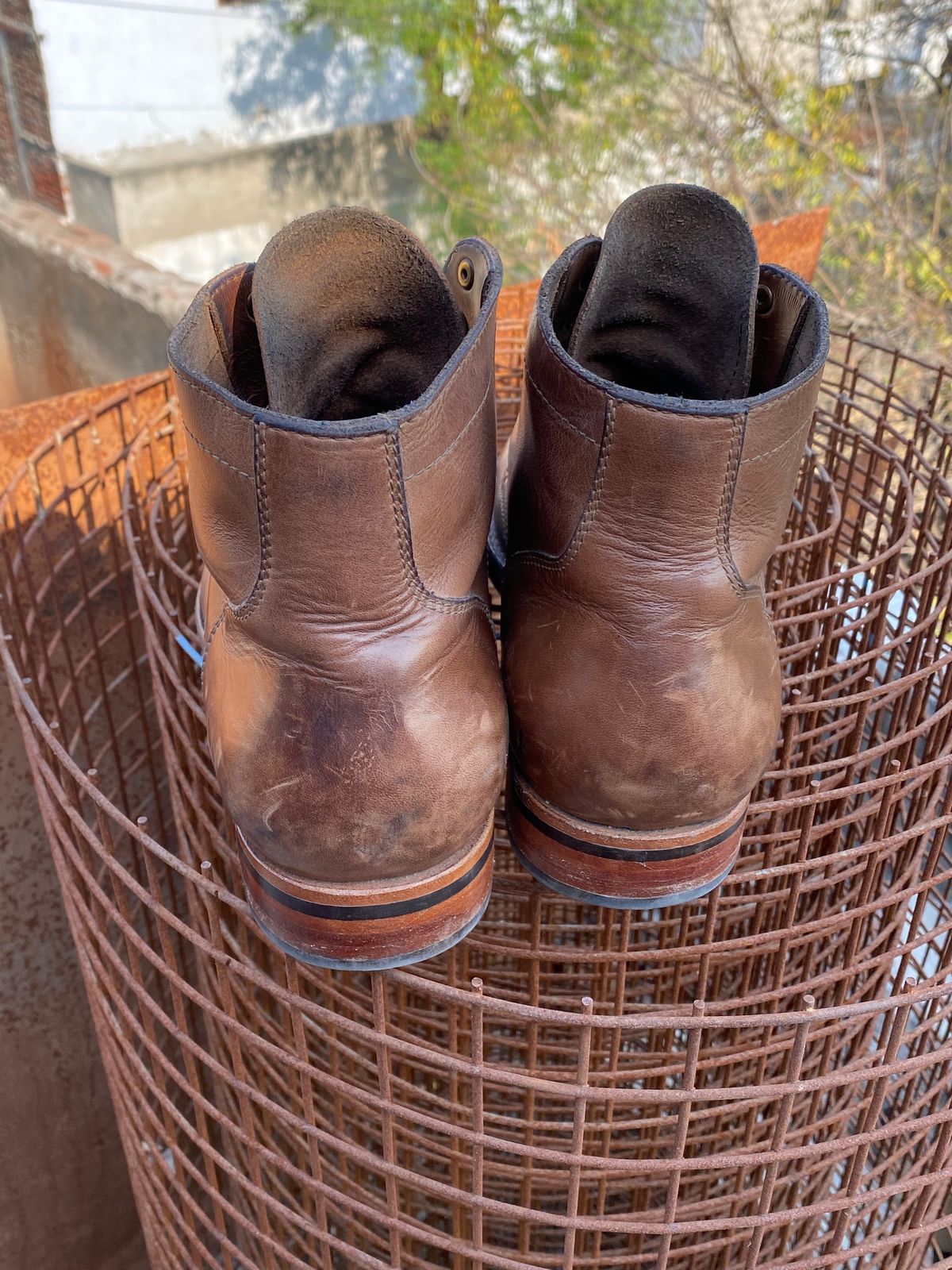 Photo by iPradeep on March 6, 2023 of the Blkbrd Shoemaker Rudiger Service Boot in Horween Natural Chromexcel.