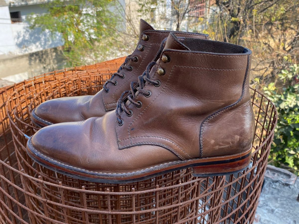 Photo by iPradeep on March 6, 2023 of the Blkbrd Shoemaker Rudiger Service Boot in Horween Natural Chromexcel.