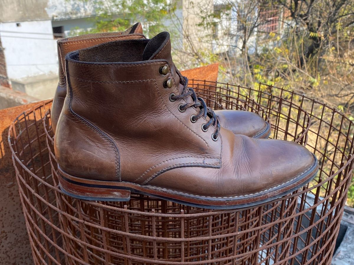 Photo by iPradeep on March 6, 2023 of the Blkbrd Shoemaker Rudiger Service Boot in Horween Natural Chromexcel.