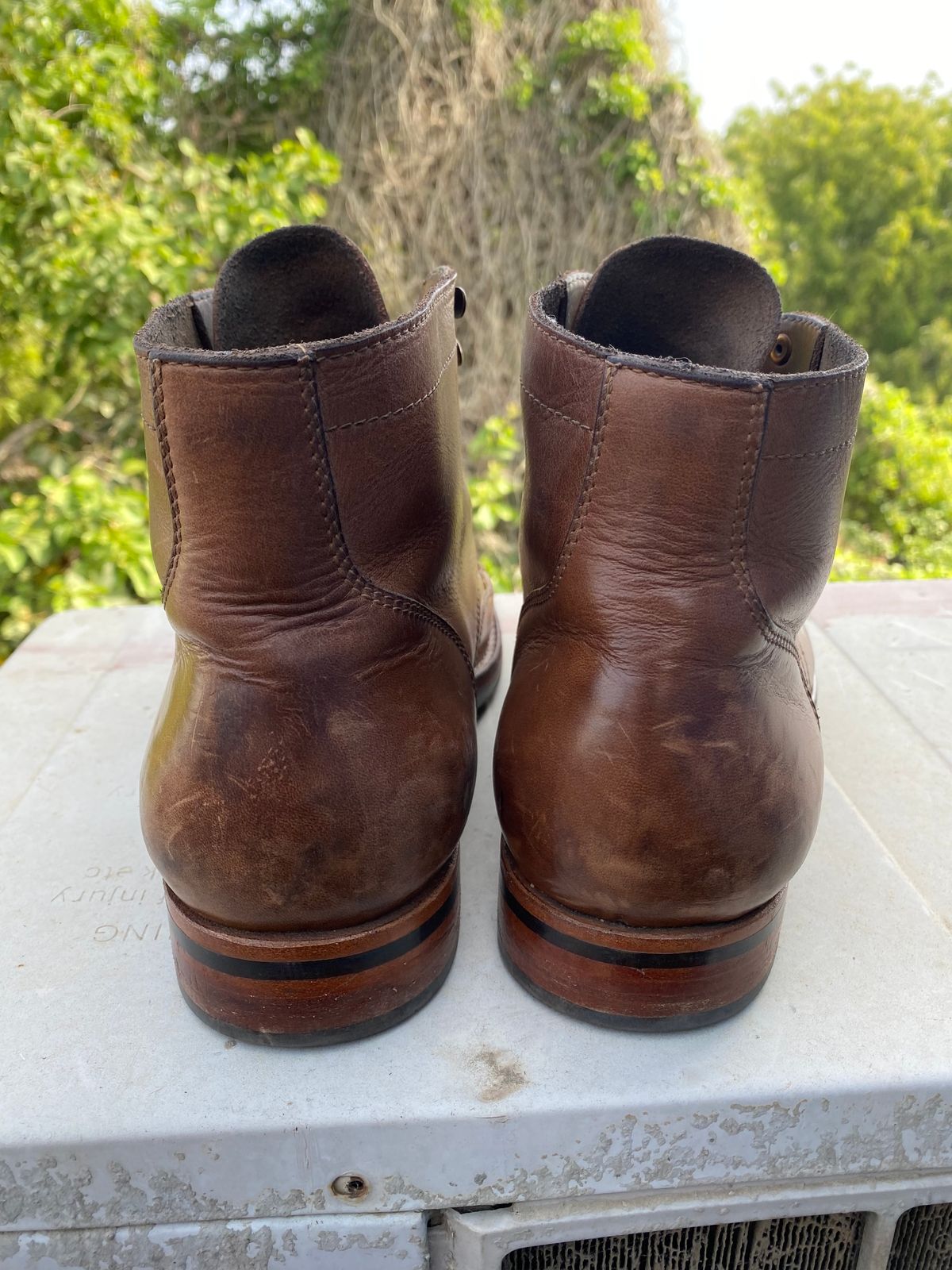 Photo by iPradeep on April 6, 2023 of the Blkbrd Shoemaker Rudiger Service Boot in Horween Natural Chromexcel.