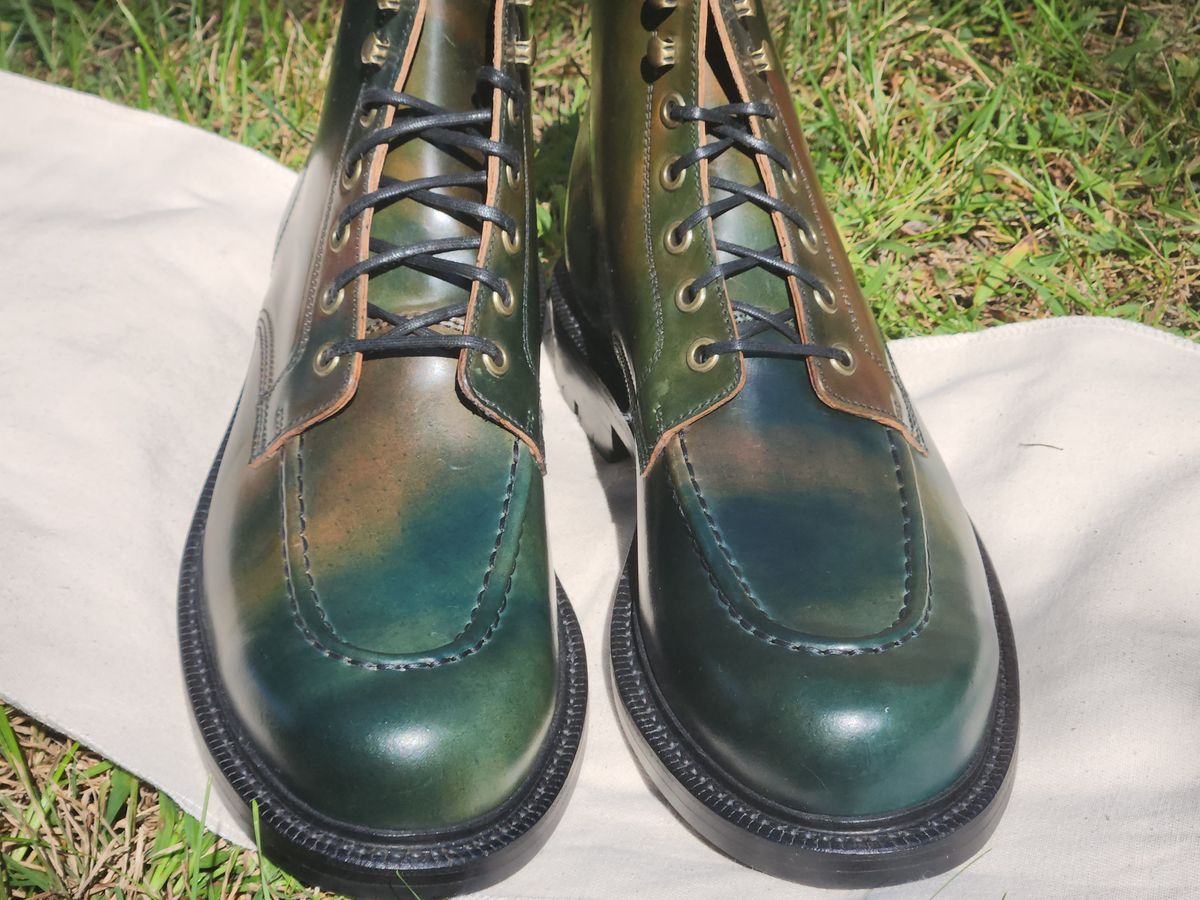 Photo by MikeLikesBoots on October 1, 2023 of the Grant Stone Brass Boot in Horween Marbled Black Shell Cordovan.