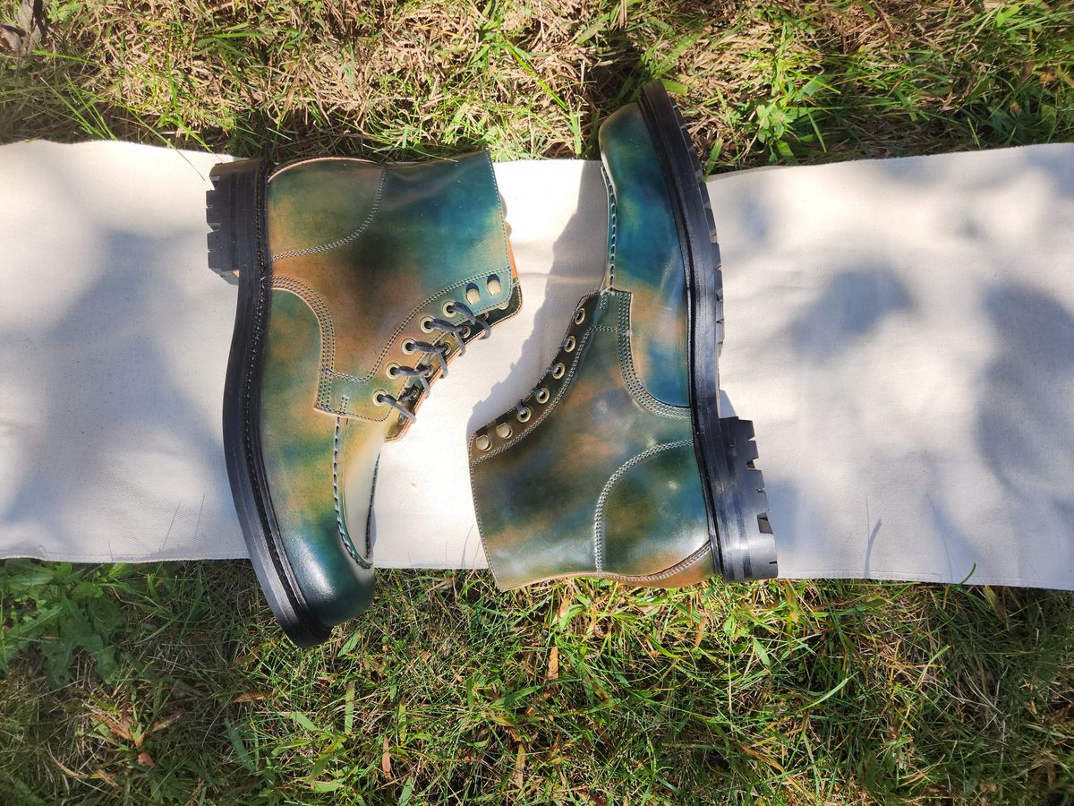 Photo by MikeLikesBoots on October 1, 2023 of the Grant Stone Brass Boot in Horween Marbled Black Shell Cordovan.