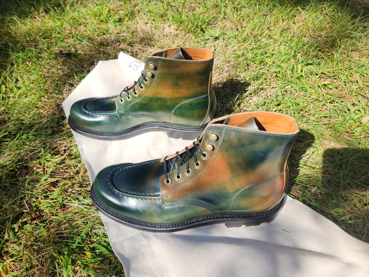 Photo by MikeLikesBoots on October 1, 2023 of the Grant Stone Brass Boot in Horween Marbled Black Shell Cordovan.