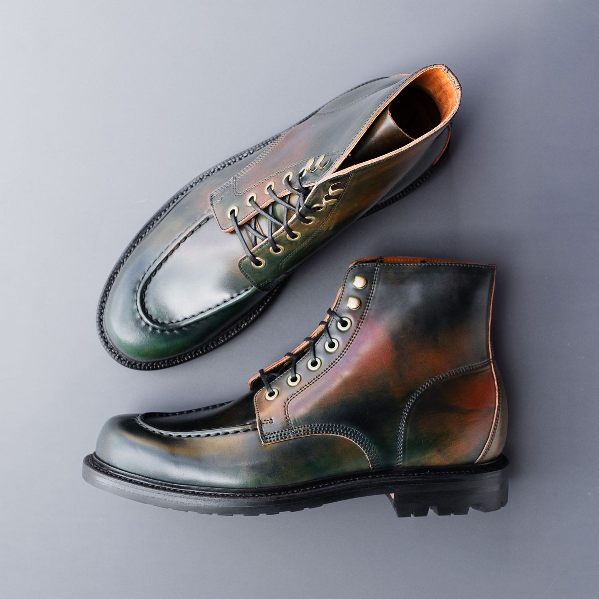 Photo by MikeLikesBoots on September 13, 2023 of the Grant Stone Brass Boot in Horween Marbled Black Shell Cordovan.