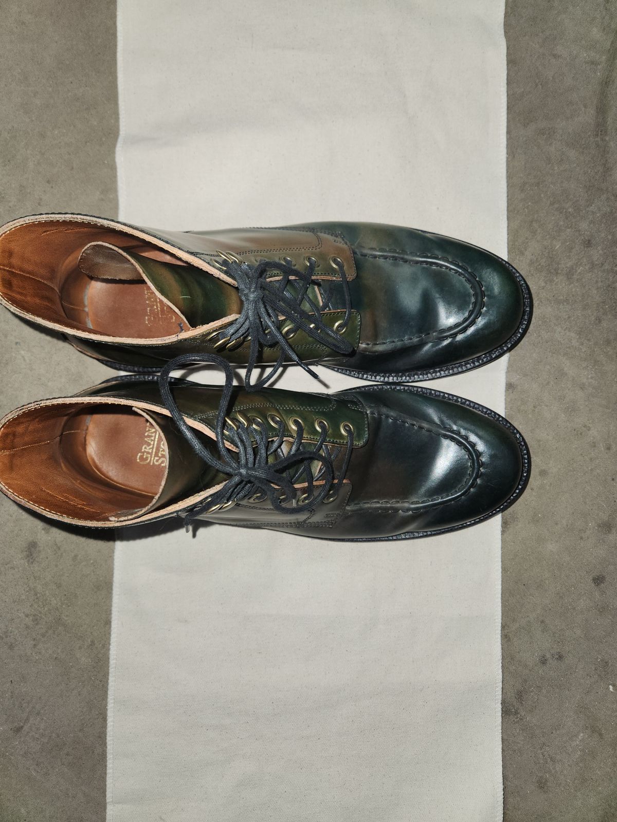 Photo by MikeLikesBoots on November 5, 2023 of the Grant Stone Brass Boot in Horween Marbled Black Shell Cordovan.