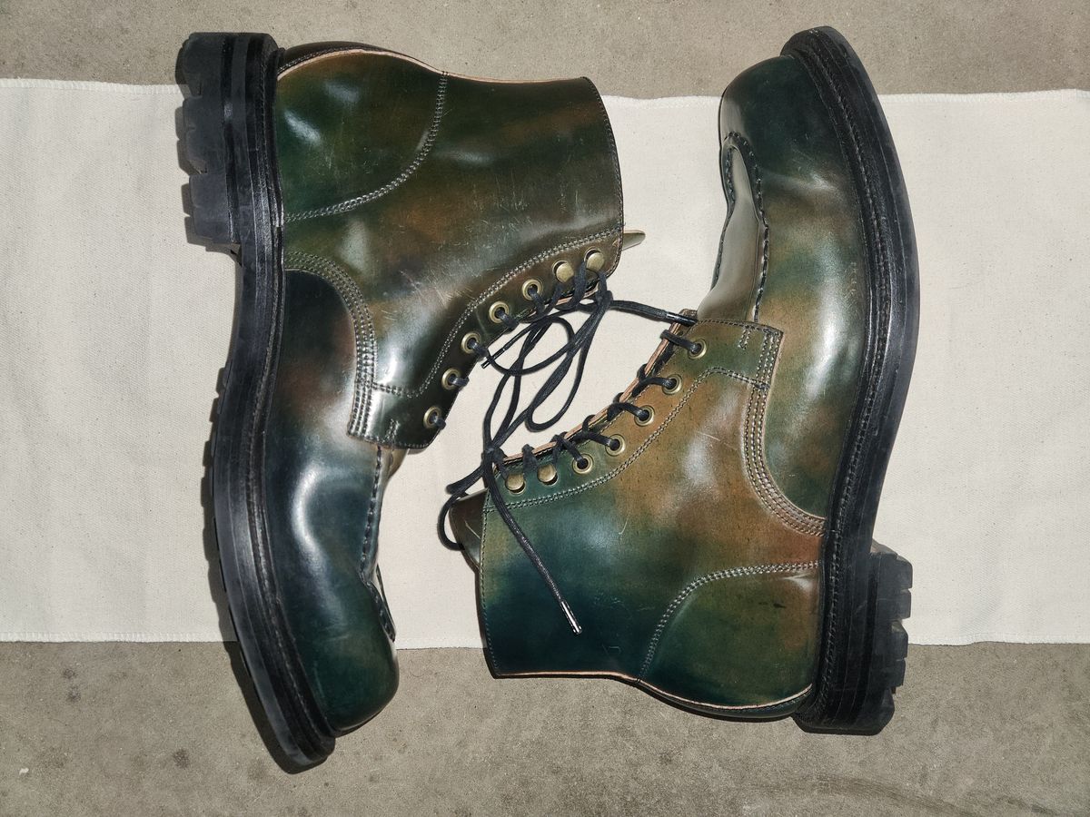 Photo by MikeLikesBoots on November 5, 2023 of the Grant Stone Brass Boot in Horween Marbled Black Shell Cordovan.