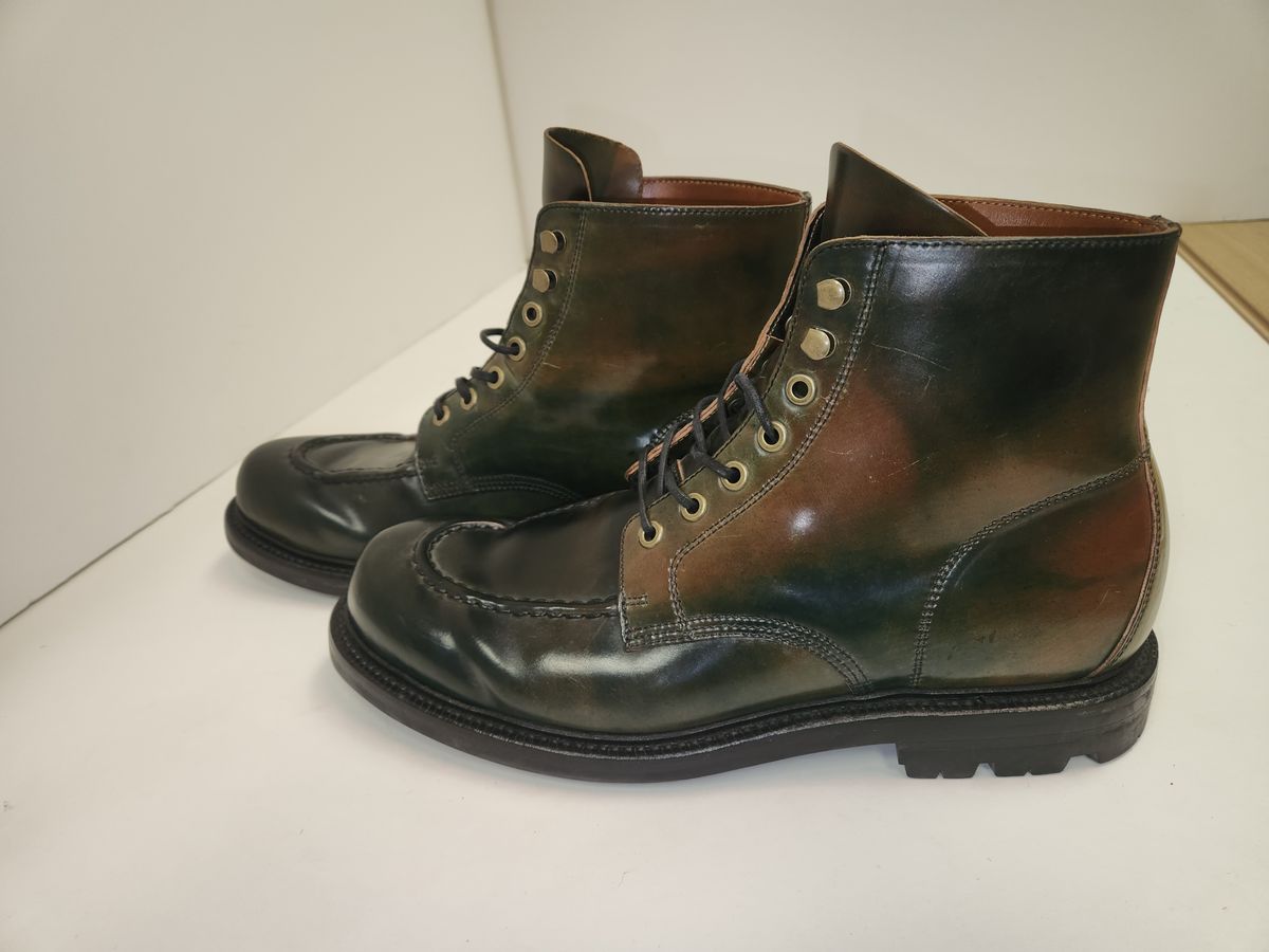 Photo by MikeLikesBoots on March 5, 2024 of the Grant Stone Brass Boot in Horween Marbled Black Shell Cordovan.