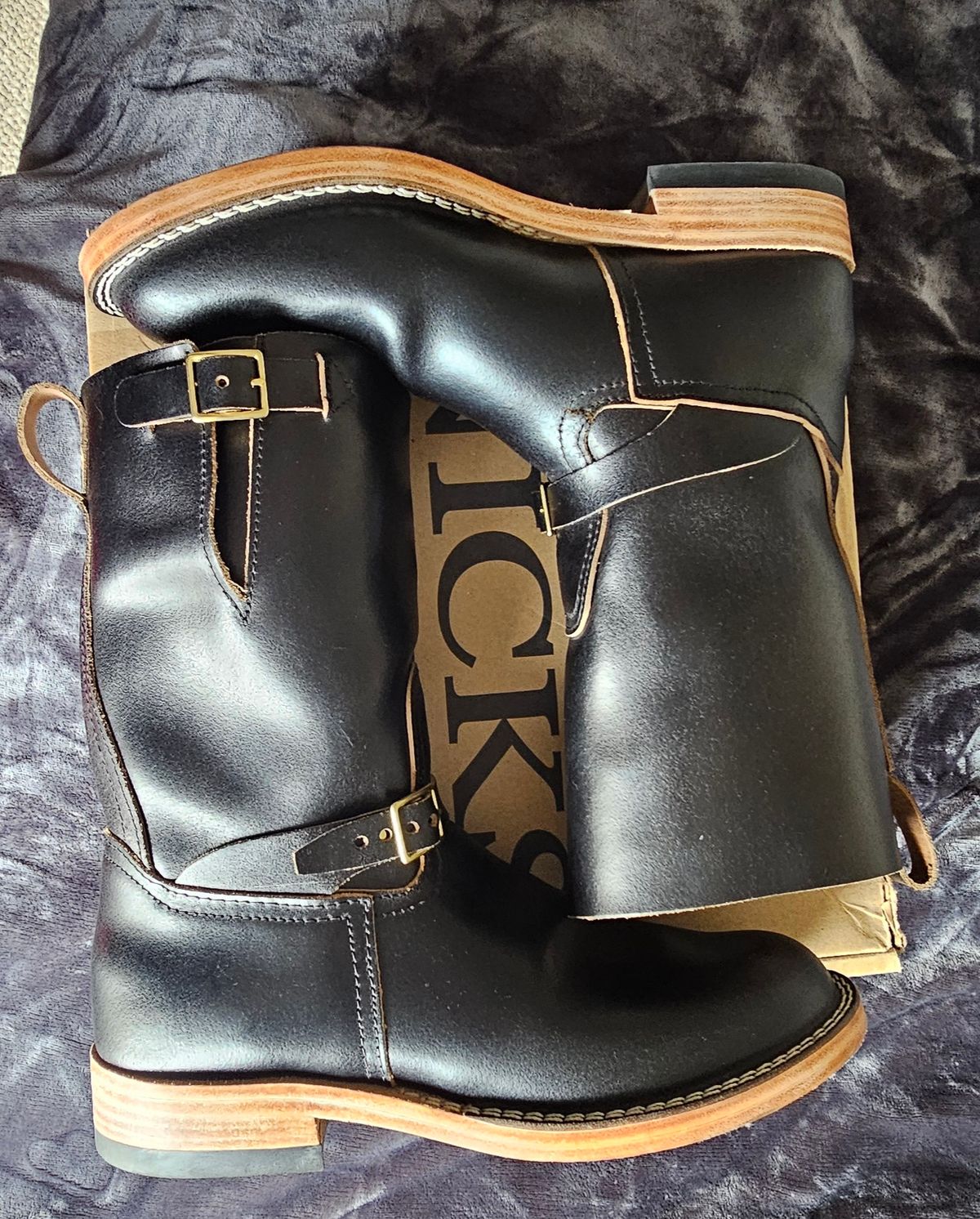 Photo by Spoon on November 4, 2024 of the Nicks Pullman in Horween Black Waxed Flesh.