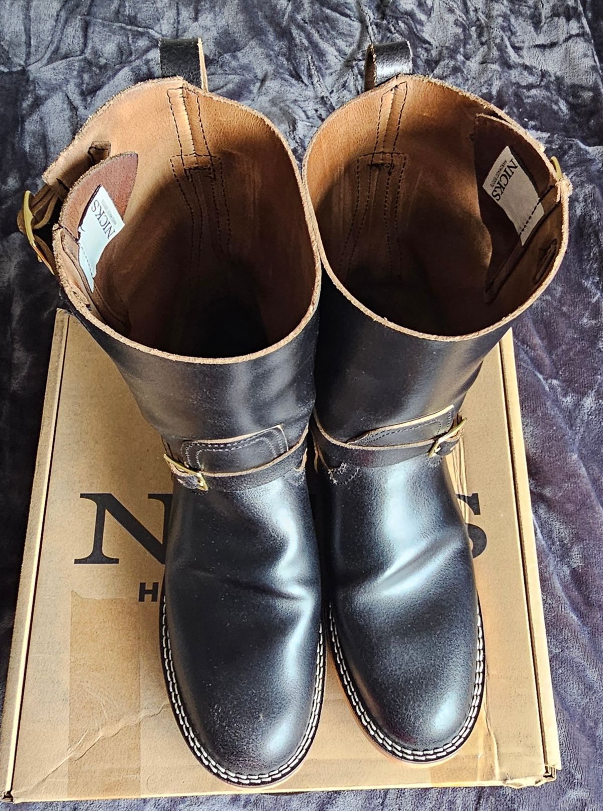 Photo by Spoon on November 4, 2024 of the Nicks Pullman in Horween Black Waxed Flesh.