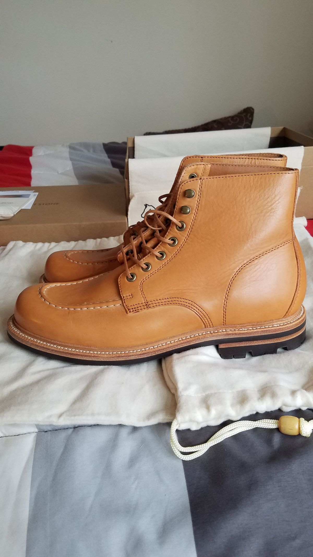 Photo by Spoon on October 1, 2022 of the Grant Stone Brass Boot in Horween English Tan Essex.
