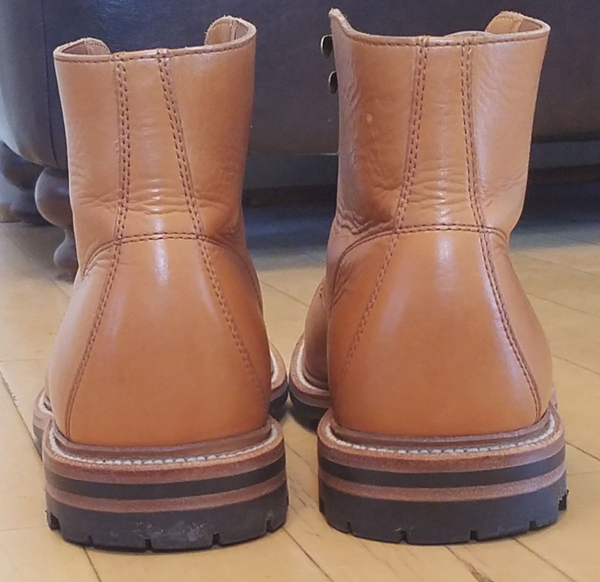 Photo by Spoon on January 2, 2023 of the Grant Stone Brass Boot in Horween English Tan Essex.