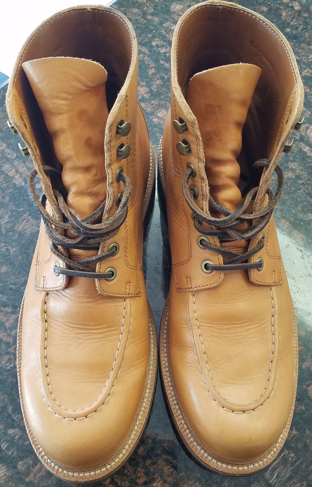 Photo by Spoon on February 3, 2023 of the Grant Stone Brass Boot in Horween English Tan Essex.