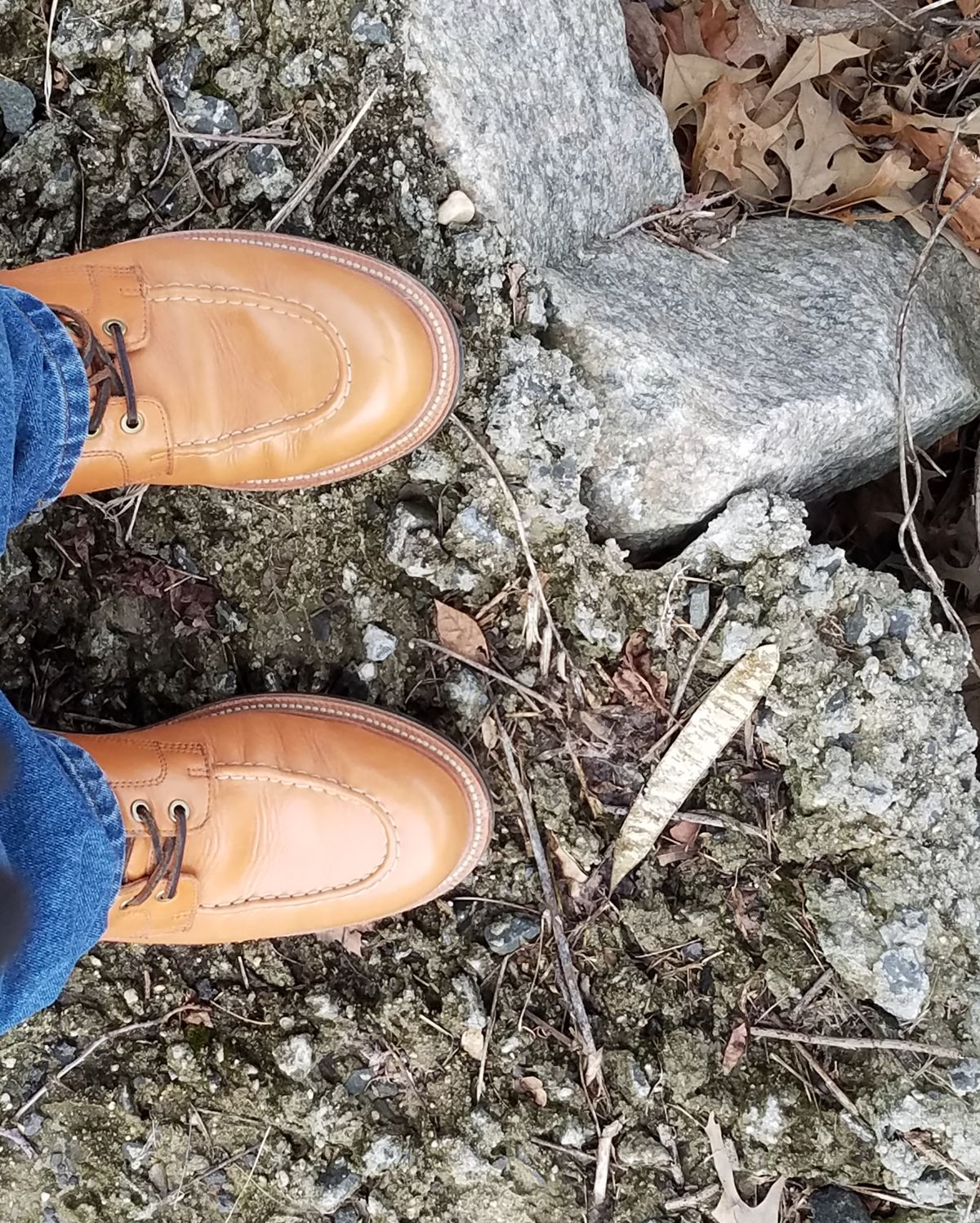 Photo by Spoon on March 4, 2023 of the Grant Stone Brass Boot in Horween English Tan Essex.