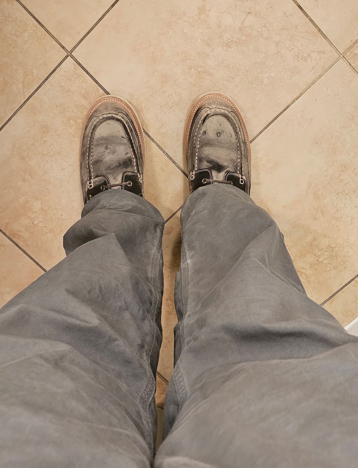 Photo by Spoon on November 4, 2023 of the Grant Stone Field Boot in C.F. Stead Earth Waxy Commander Suede.