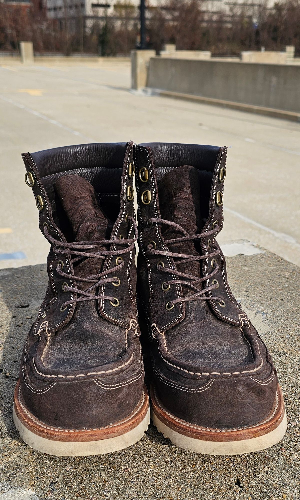Photo by Spoon on December 4, 2023 of the Grant Stone Field Boot in C.F. Stead Earth Waxy Commander Suede.