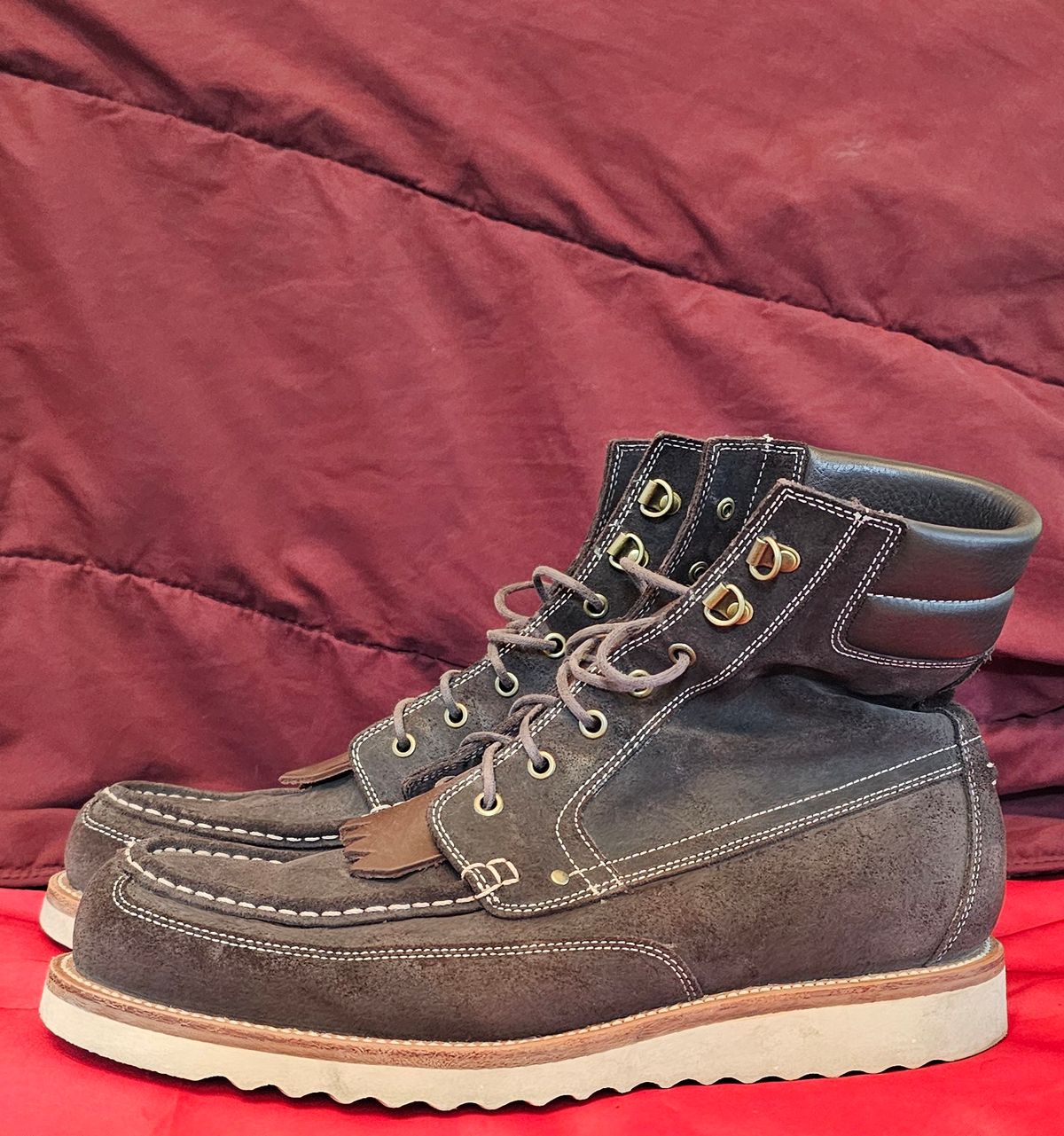 Photo by Spoon on March 4, 2024 of the Grant Stone Field Boot in C.F. Stead Earth Waxy Commander Suede.