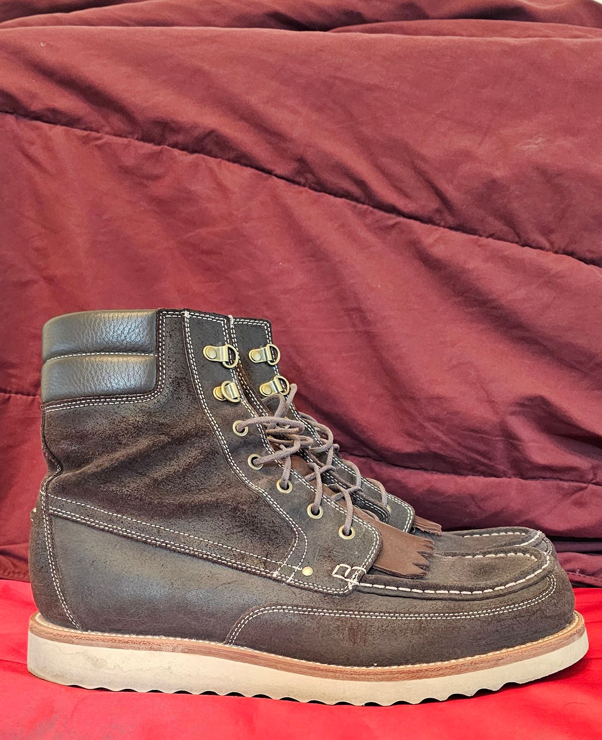 Photo by Spoon on March 4, 2024 of the Grant Stone Field Boot in C.F. Stead Earth Waxy Commander Suede.