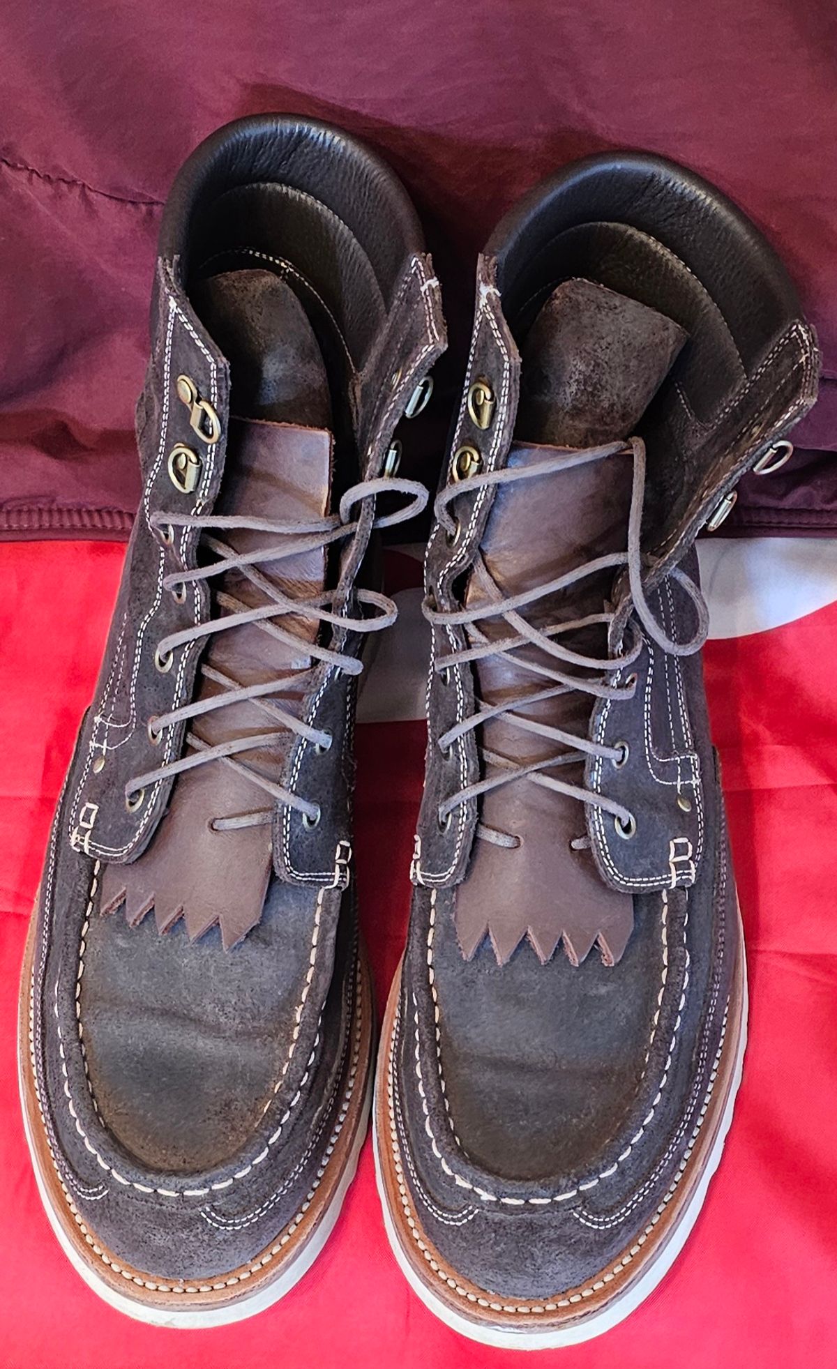 Photo by Spoon on March 4, 2024 of the Grant Stone Field Boot in C.F. Stead Earth Waxy Commander Suede.