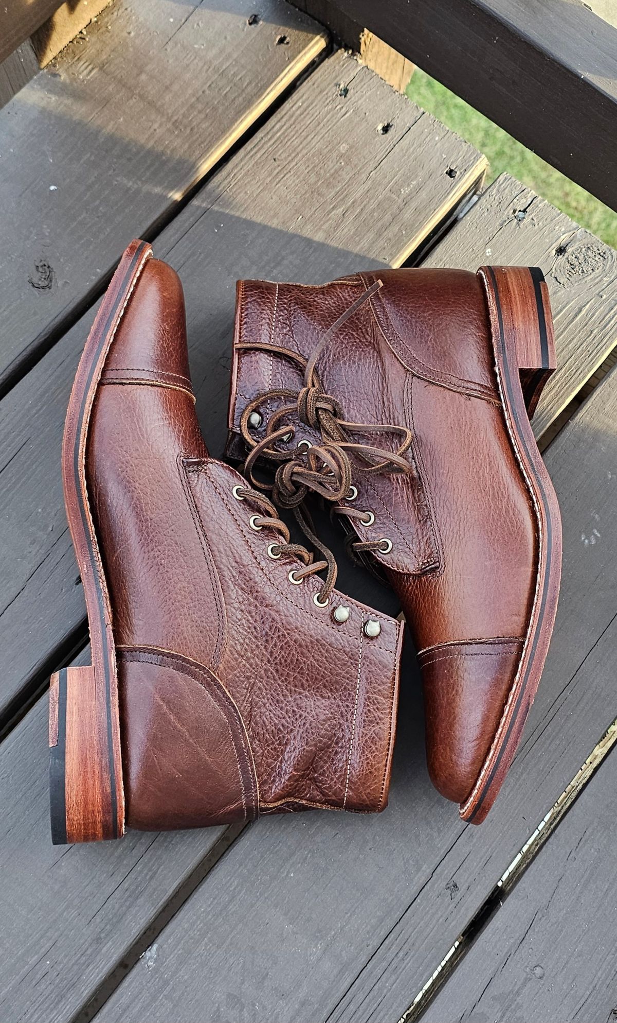 Photo by Spoon on October 3, 2025 of the Ariat Highland in Whiskey Bison.