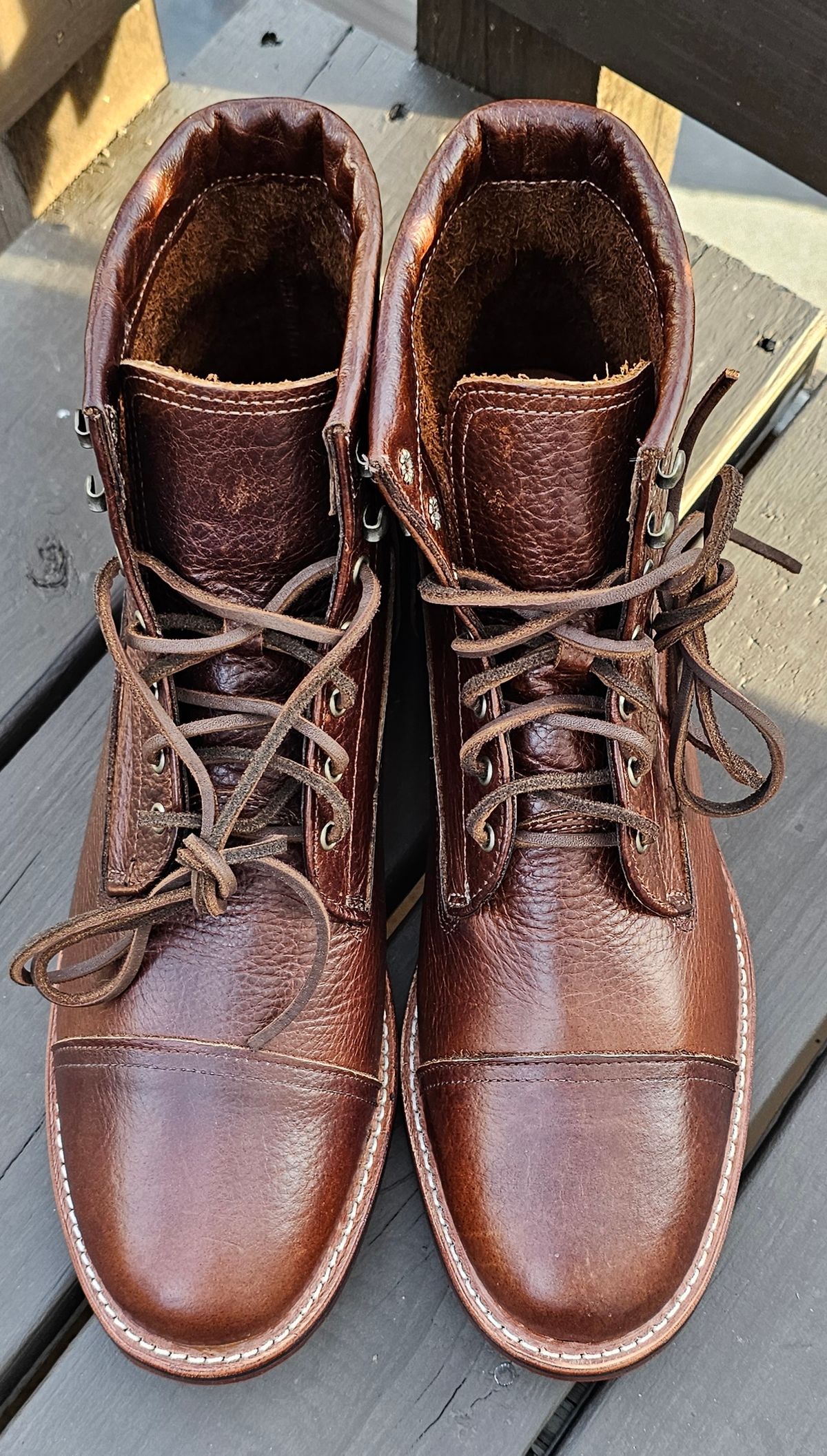 Photo by Spoon on October 3, 2025 of the Ariat Highland in Whiskey Bison.