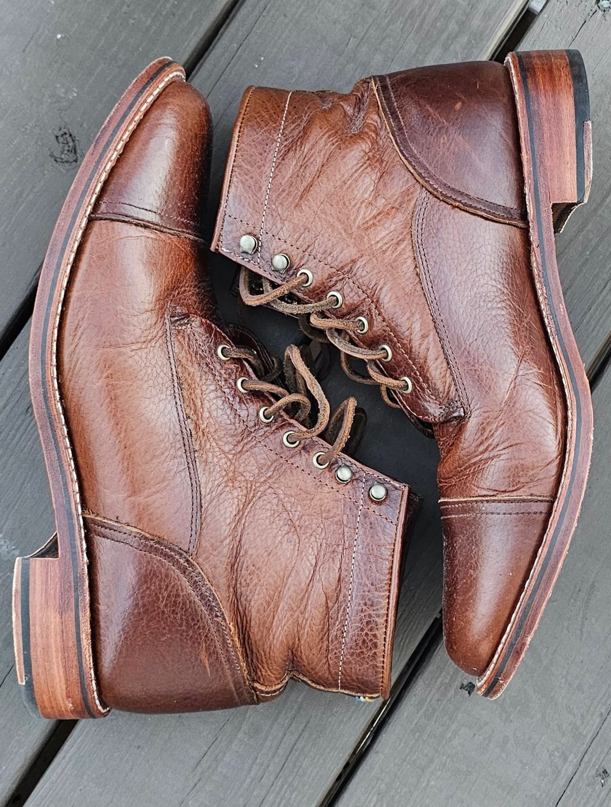 Photo by Spoon on November 4, 2025 of the Ariat Highland in Whiskey Bison.