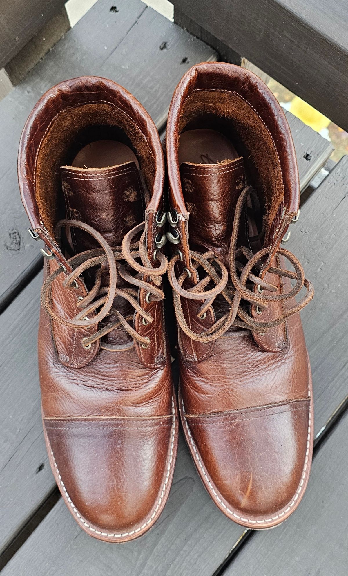 Photo by Spoon on November 4, 2025 of the Ariat Highland in Whiskey Bison.