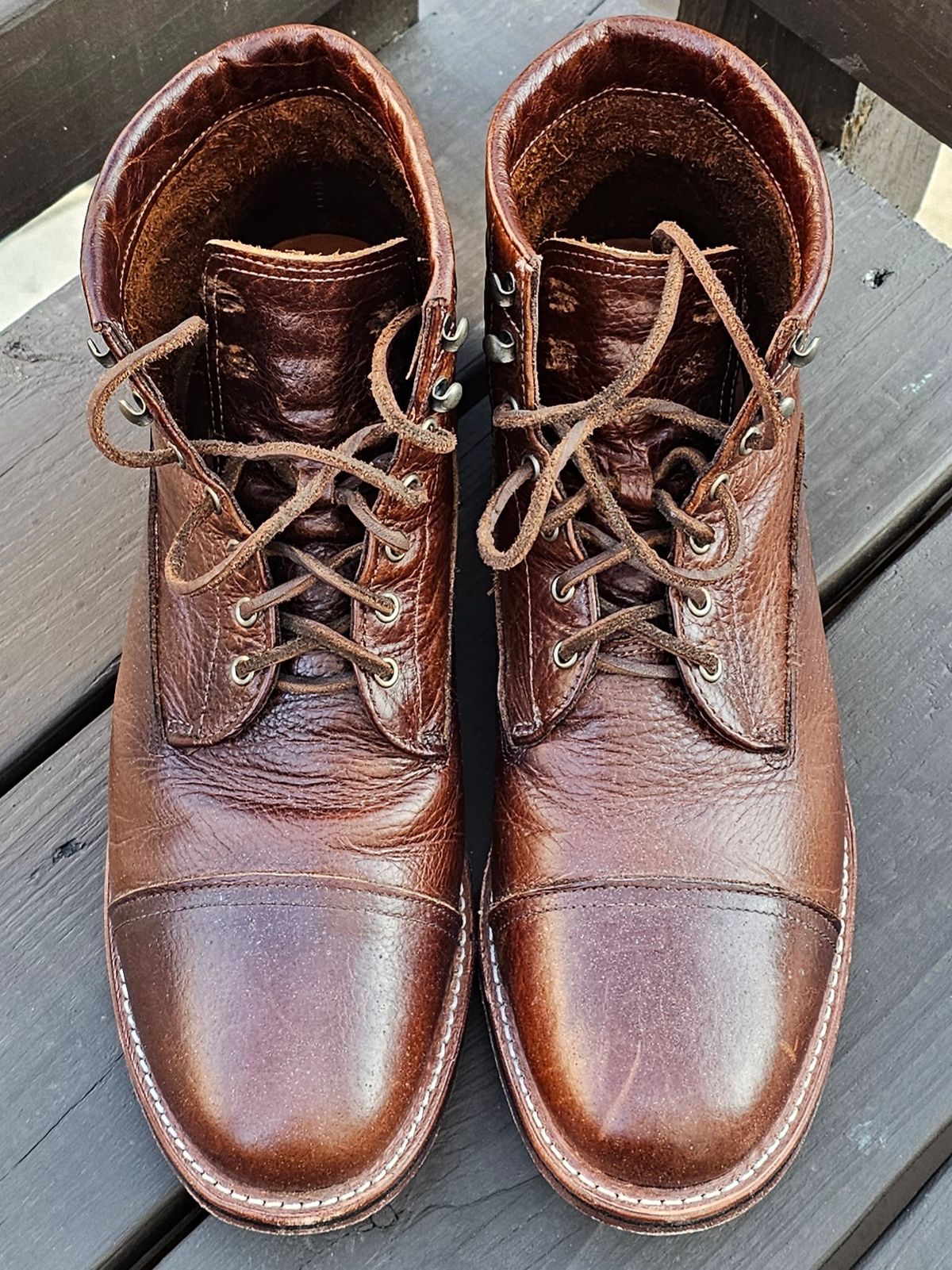 Photo by Spoon on December 3, 2025 of the Ariat Highland in Whiskey Bison.