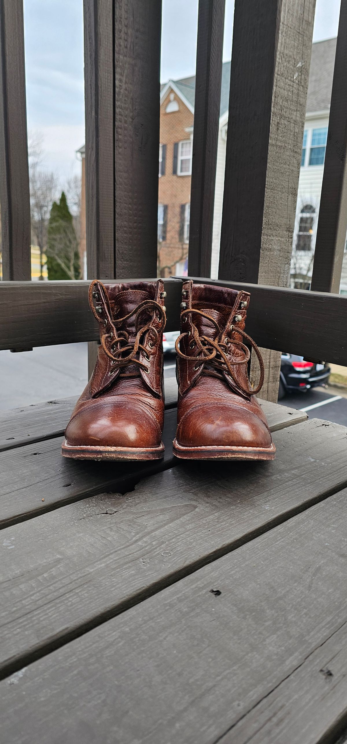 Photo by Spoon on January 5, 2026 of the Ariat Highland in Whiskey Bison.