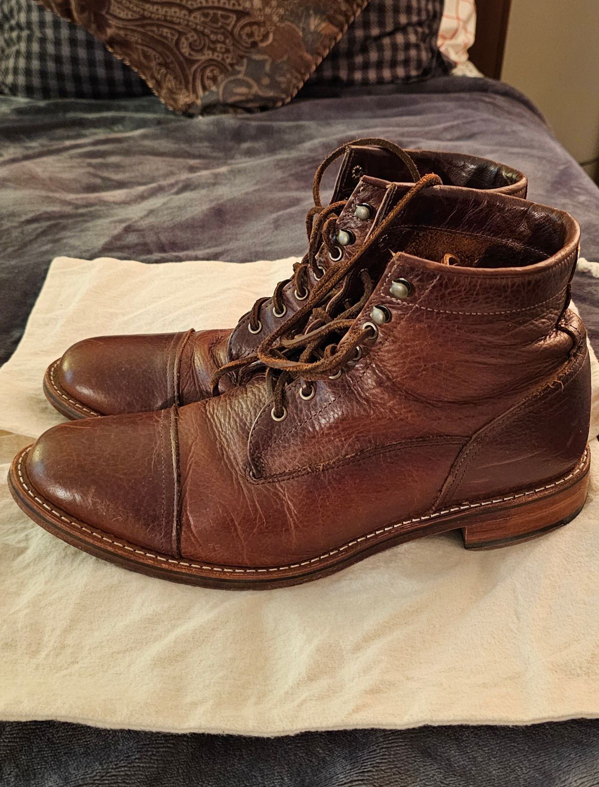 Photo by Spoon on March 6, 2026 of the Ariat Highland in Whiskey Bison.