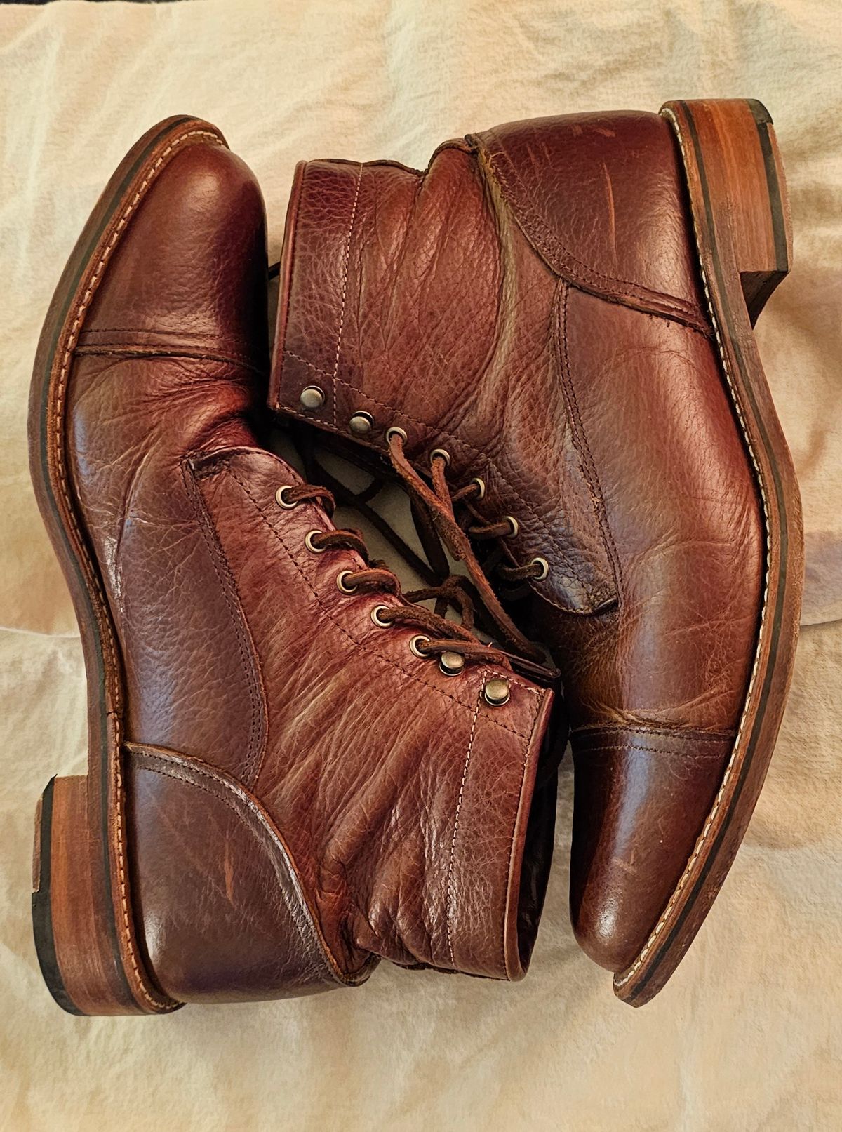 Photo by Spoon on March 6, 2026 of the Ariat Highland in Whiskey Bison.