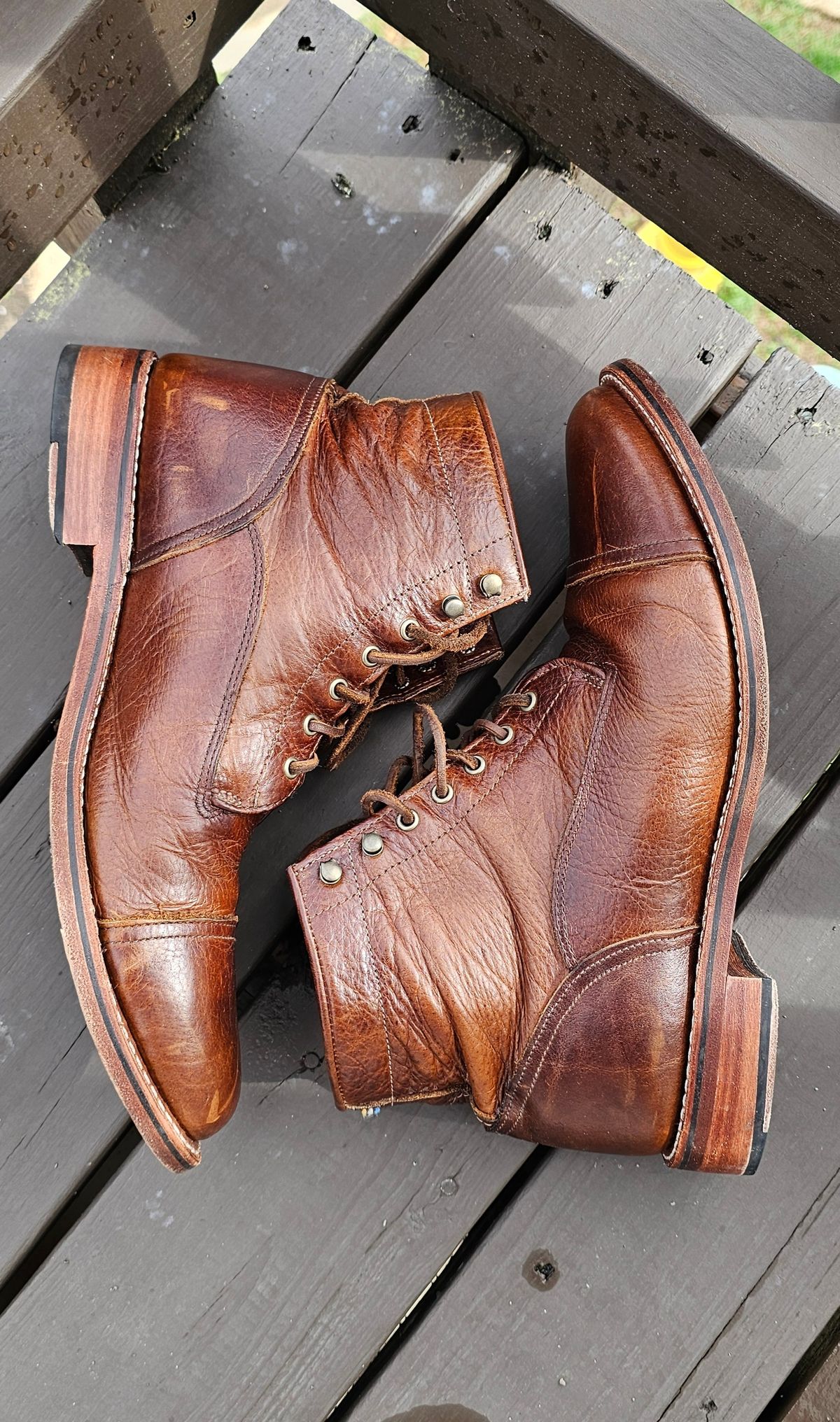 Photo by Spoon on April 5, 2026 of the Ariat Highland in Whiskey Bison.