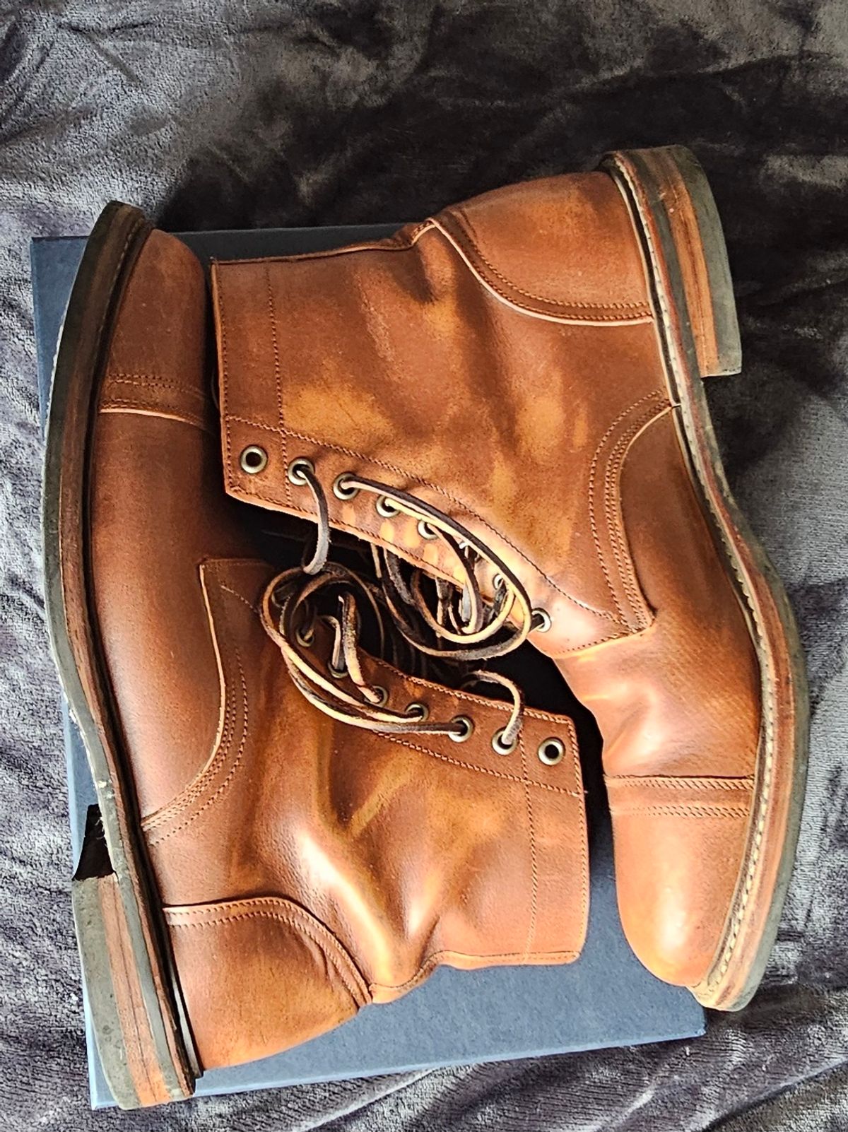 Photo by Spoon on November 4, 2024 of the Oak Street Bootmakers Trench Boot in Tempesti Walnut Overdye Camello Asportabile.