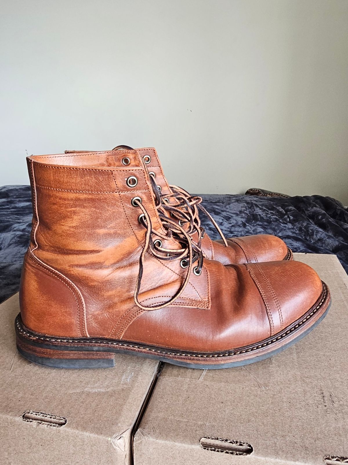 Photo by Spoon on January 5, 2025 of the Oak Street Bootmakers Trench Boot in Tempesti Walnut Overdye Camello Asportabile.