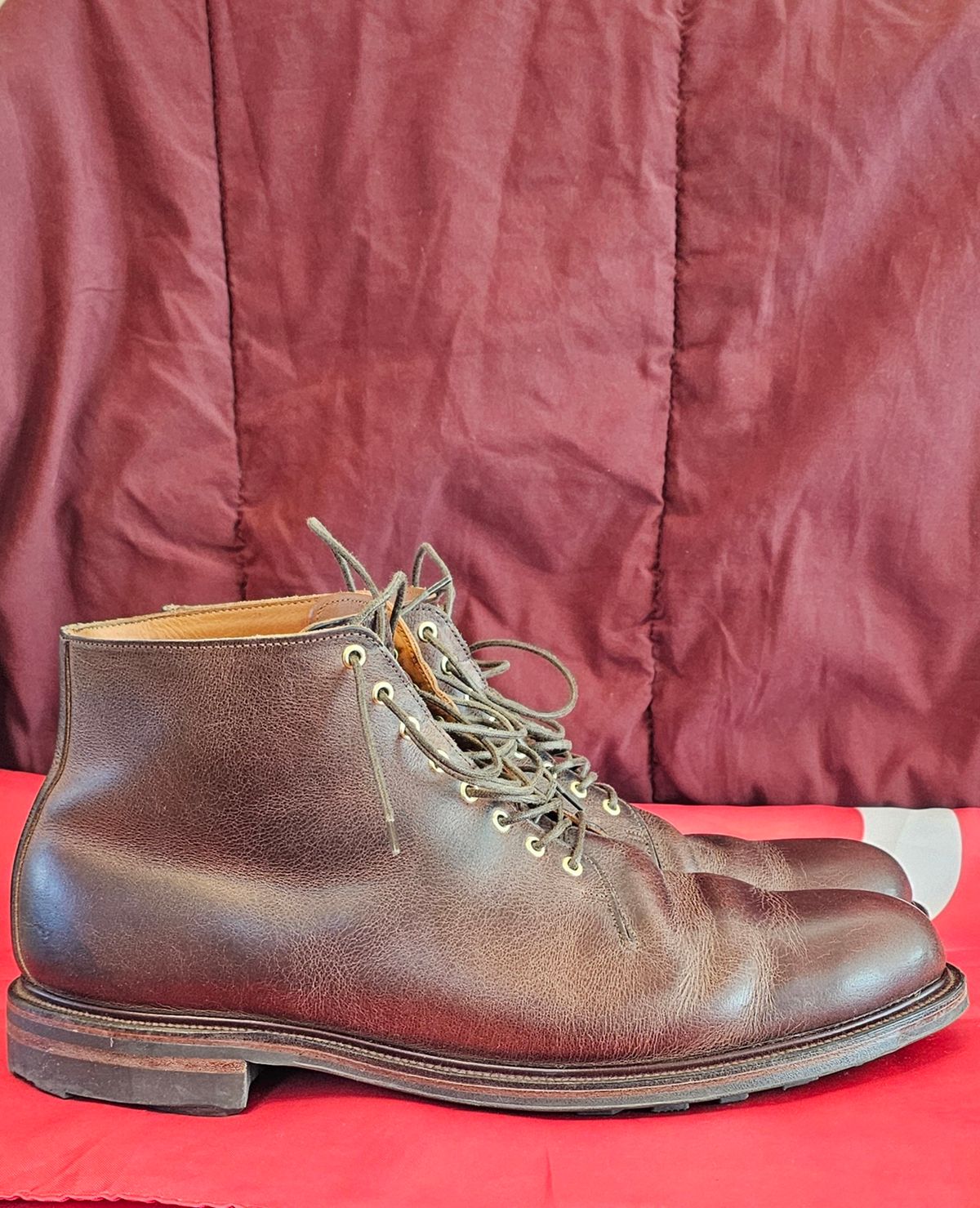 Photo by Spoon on February 4, 2024 of the Viberg Wholecut Derby Boot in Horween Rowdy Dachshund.