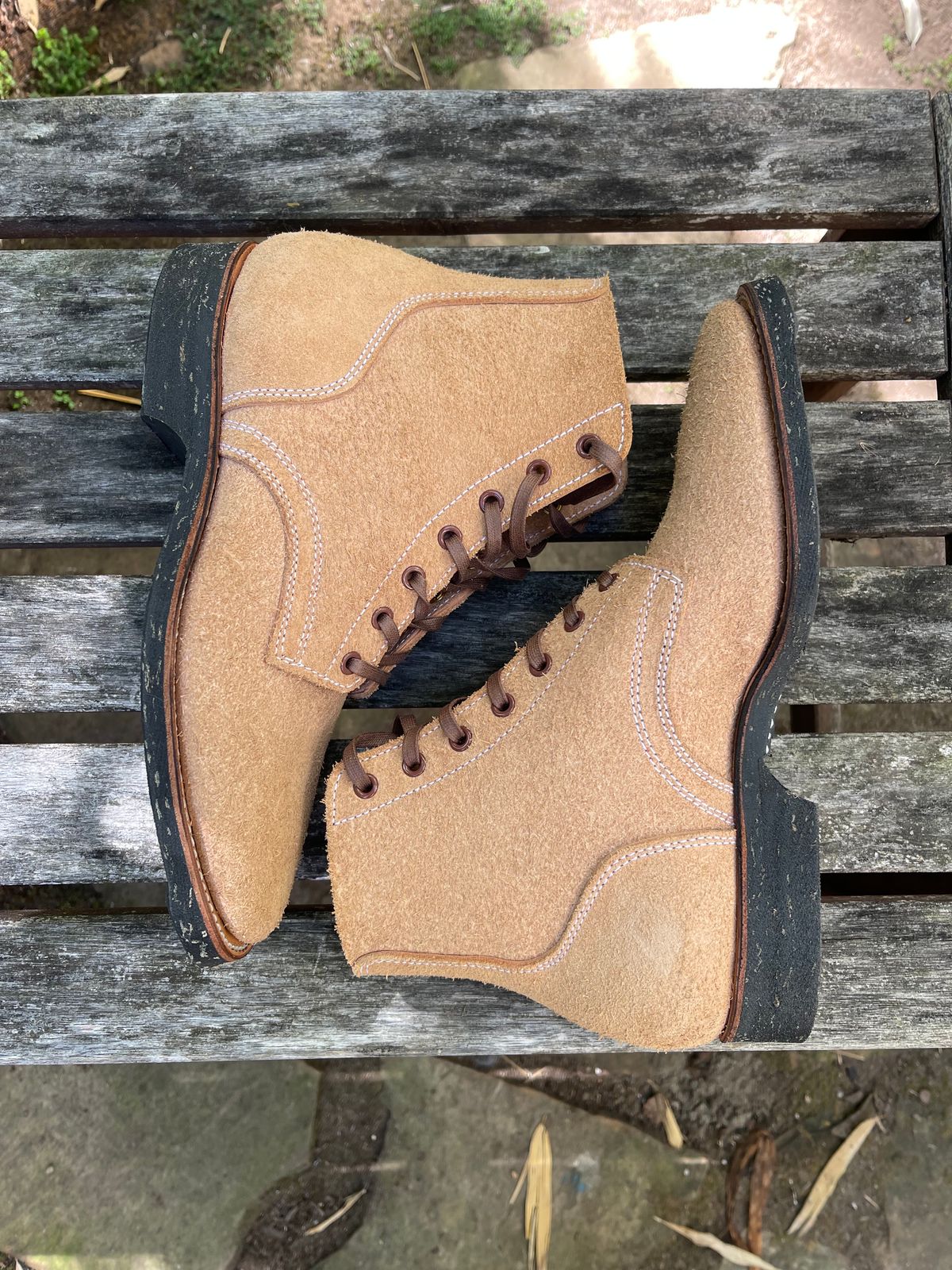 Photo by technicka on October 2, 2023 of the Clinch Yeager Boots in Wickett & Craig Natural Latigo Roughout.