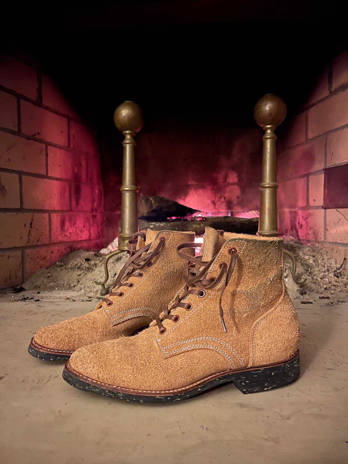 Photo by technicka on October 16, 2023 of the Clinch Yeager Boots in Wickett & Craig Natural Latigo Roughout.