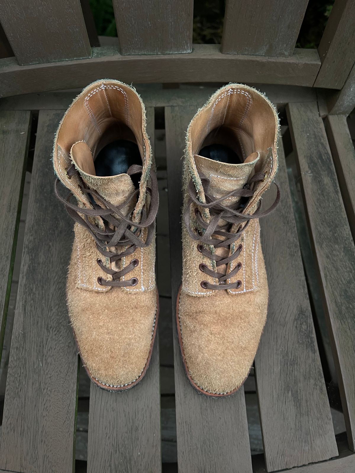 Photo by technicka on November 9, 2023 of the Clinch Yeager Boots in Wickett & Craig Natural Latigo Roughout.