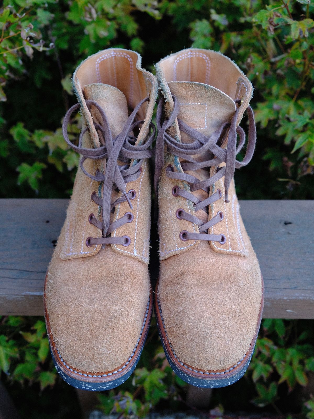 Photo by technicka on November 9, 2023 of the Clinch Yeager Boots in Wickett & Craig Natural Latigo Roughout.