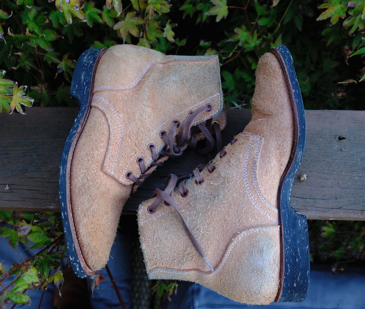Photo by technicka on November 9, 2023 of the Clinch Yeager Boots in Wickett & Craig Natural Latigo Roughout.