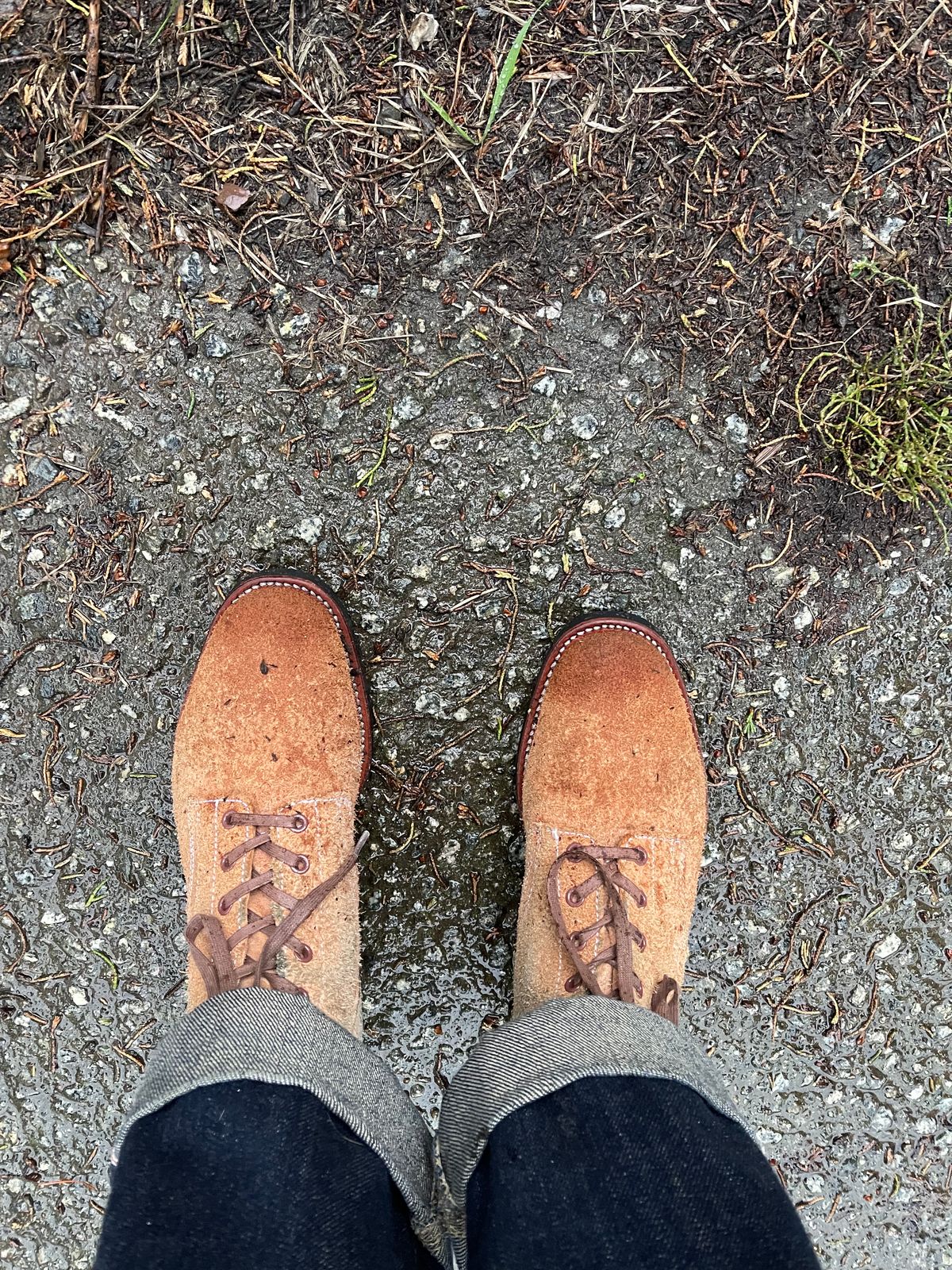 Photo by technicka on December 3, 2023 of the Clinch Yeager Boots in Wickett & Craig Natural Latigo Roughout.