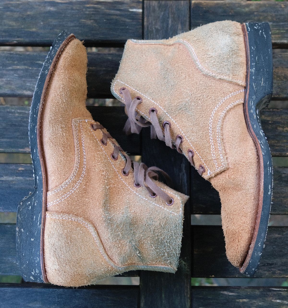 Photo by technicka on February 6, 2024 of the Clinch Yeager Boots in Wickett & Craig Natural Latigo Roughout.