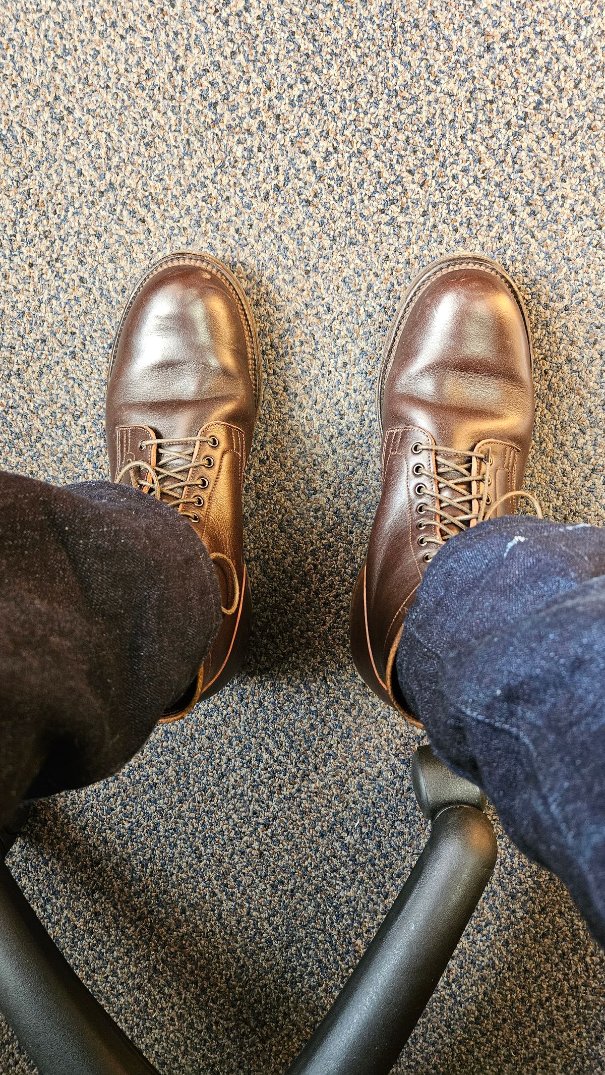 Photo by spicytakito on March 24, 2025 of the Viberg Service Boot in Horween Brown Wooly.